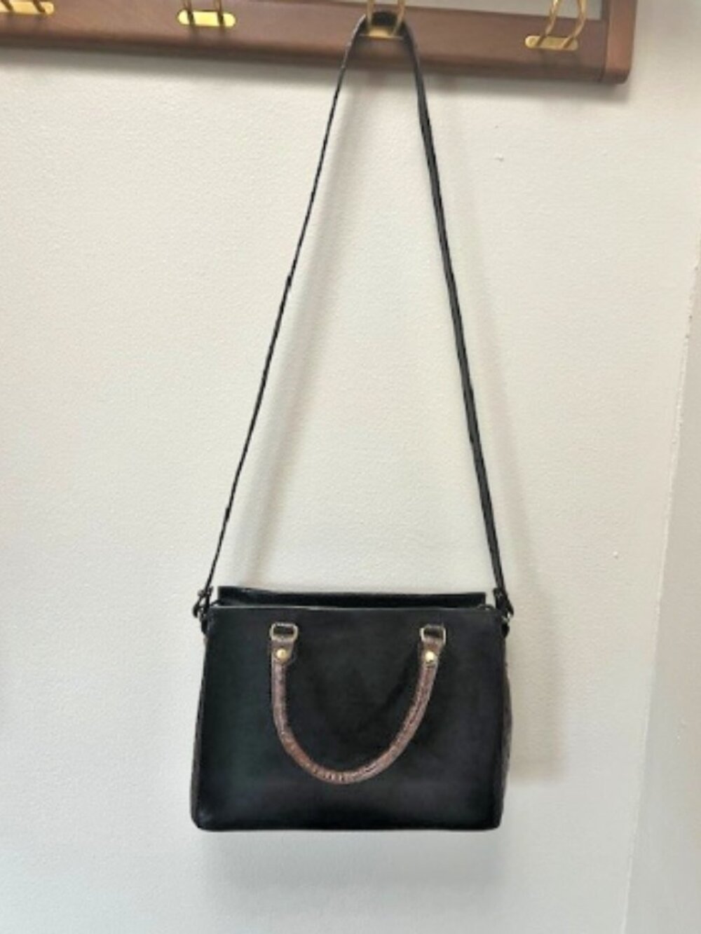 Brahmin Black & Brown Leather Satchel – Croc‑Embossed Trim, Crossbody Strap - Picture 2 of 7